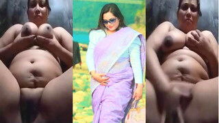 Horny Desi Bhabhi Shows Boobs and Fingering